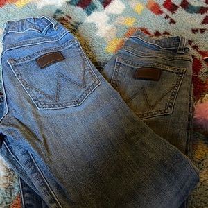 Wrangler retro relaxed boot size 8 slim you get 2 pair